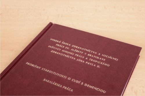 diplomovka bordové dosky so zlatým písmom